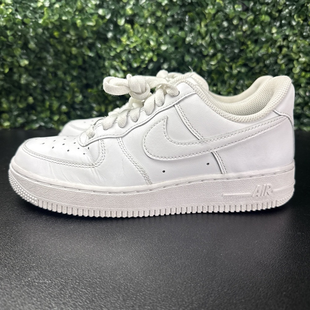 Nike Air Force 1 Low Womens Size 6.5 White Shoes Sneakers